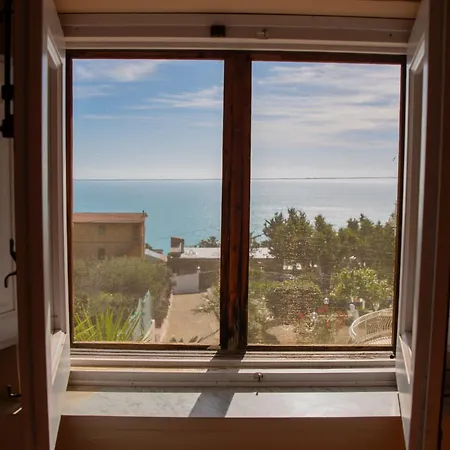 Falco In Pietra Bed & Breakfast *