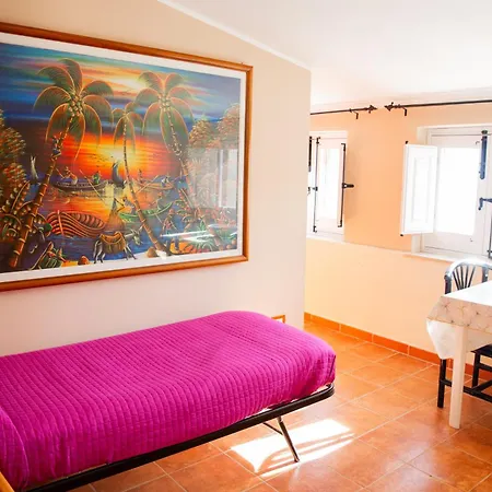 Alojamento de Acomodação e Pequeno-almoço Falco In Pietra *